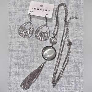 Silver-Tone Teardrop Earrings & Pendant Necklace Set - Silver and White Cat Eye